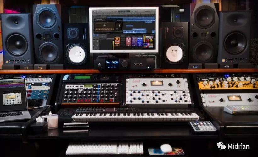 如何為你的音頻接口添加更多的輸入輸出？